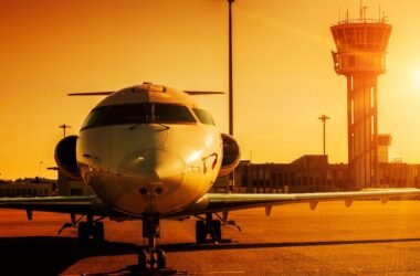 Klm Flight Kl635 Diverts To Glasgow After Declaring Emergency