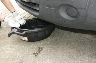 Why Every Garage Needs An Oil Drain Pan