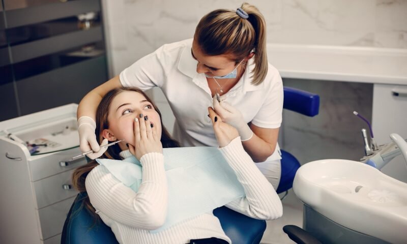 How Modern General Dentistry Manages Dental Anxiety With Ease